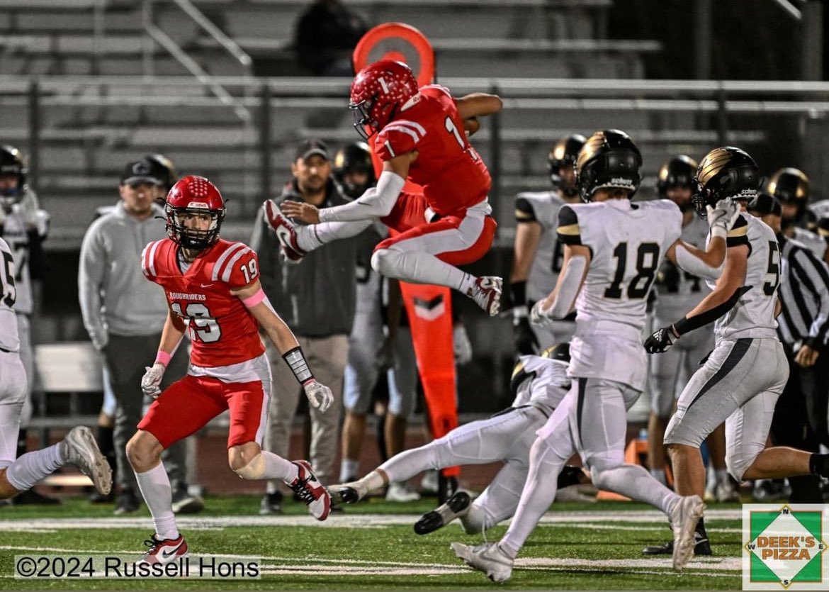 I didn’t know I could jump up like that😳