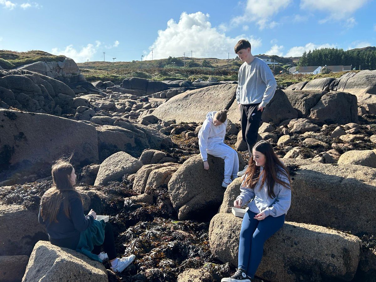 gsmhicd's tweet image. A big thank you to David from Sea Collective to bring so much knowledge, passion and respect to all our TY students. #knowyourenvironment #indooroutdoorclasses #sustainability #inclusion @DonegalETB @IrishSchSusty