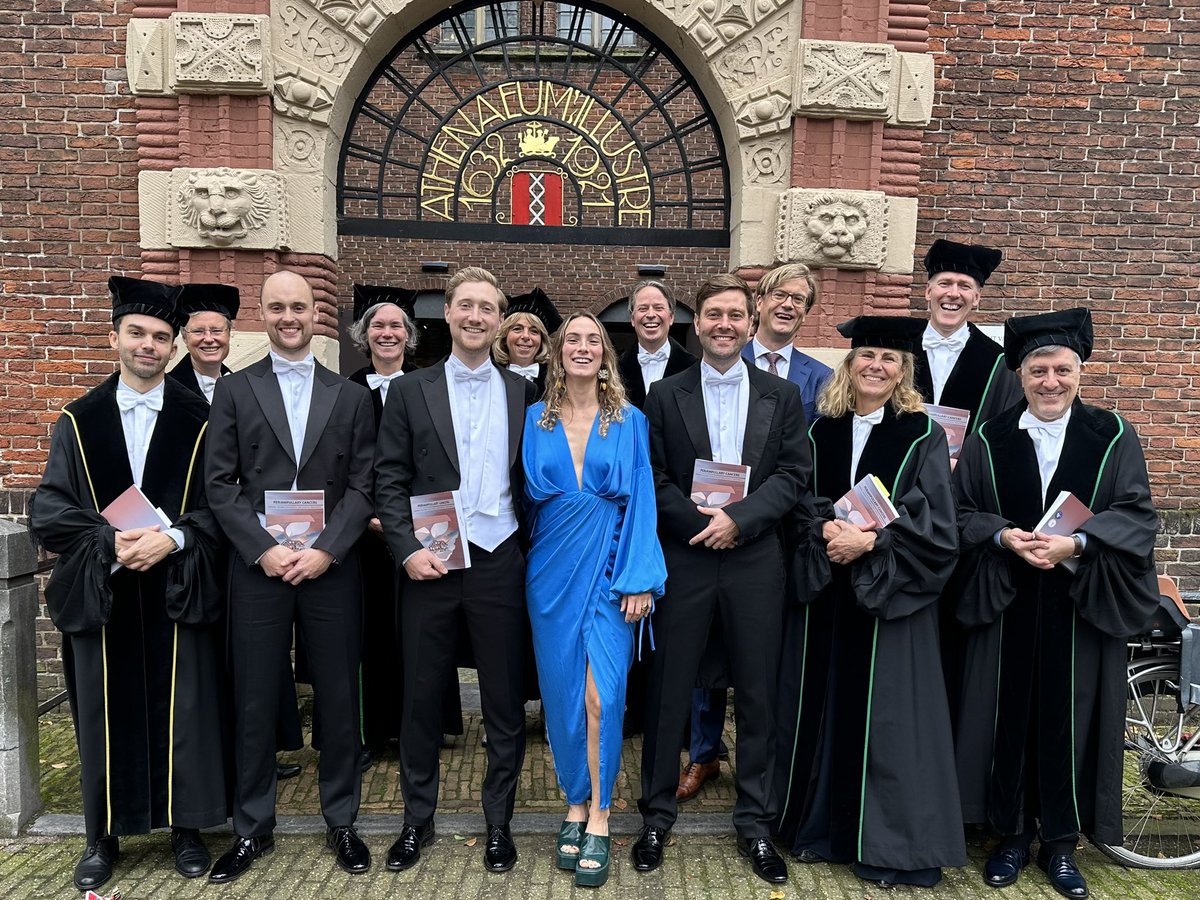MarcBesselink's tweet photo. #HoraEst ✅ PhD ceremony today @Bas_Uijterwijk @UvA_Amsterdam: “#Periampullary #cancers: Towards tailored oncol and surg treatments” #ISGACA and @e_mips international consortia: 12 chapters, 115 co-authors, 16 countries. Wonderful collaboration @IHPBA @EAHPBA
PhD team @Abuhilal9Abu @MarcBesselink @MicheleGhidini Hanneke Wilmink. Committee incl @VolkanAdsay @smieog
Thesis ▶️ https://t.co/AbUOw5eheu