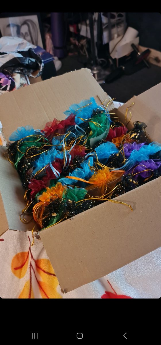 lainuxis's tweet image. Hi! To the Dreamers going to 
#London to see #DPR #dprworldtour2024 #DPRtour2024 I will be giving out some freebie gift bags with some charms &amp;amp; smth sweet, feel free to say hi if you spot me in the crowd!!! #DPRIAN #DPRARTIC #DPRCREAM #dprLondon2024
#dreamersfamily