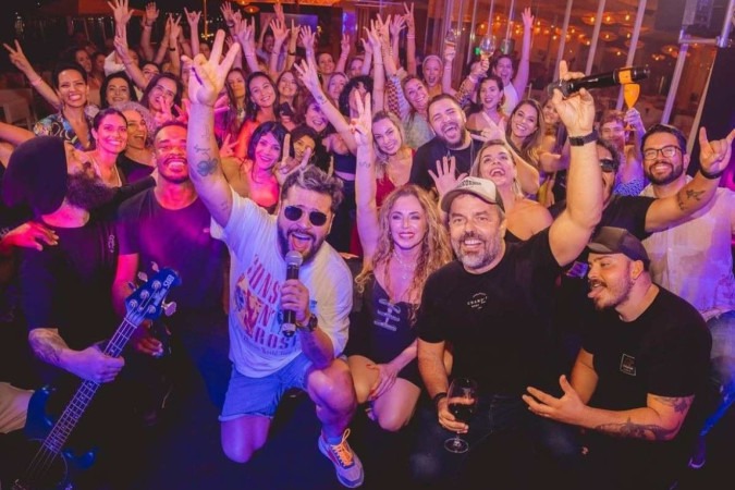 Folia fora de época invade a AABB com os cariocas do Monobloco
bit.ly/3YsXo1Z