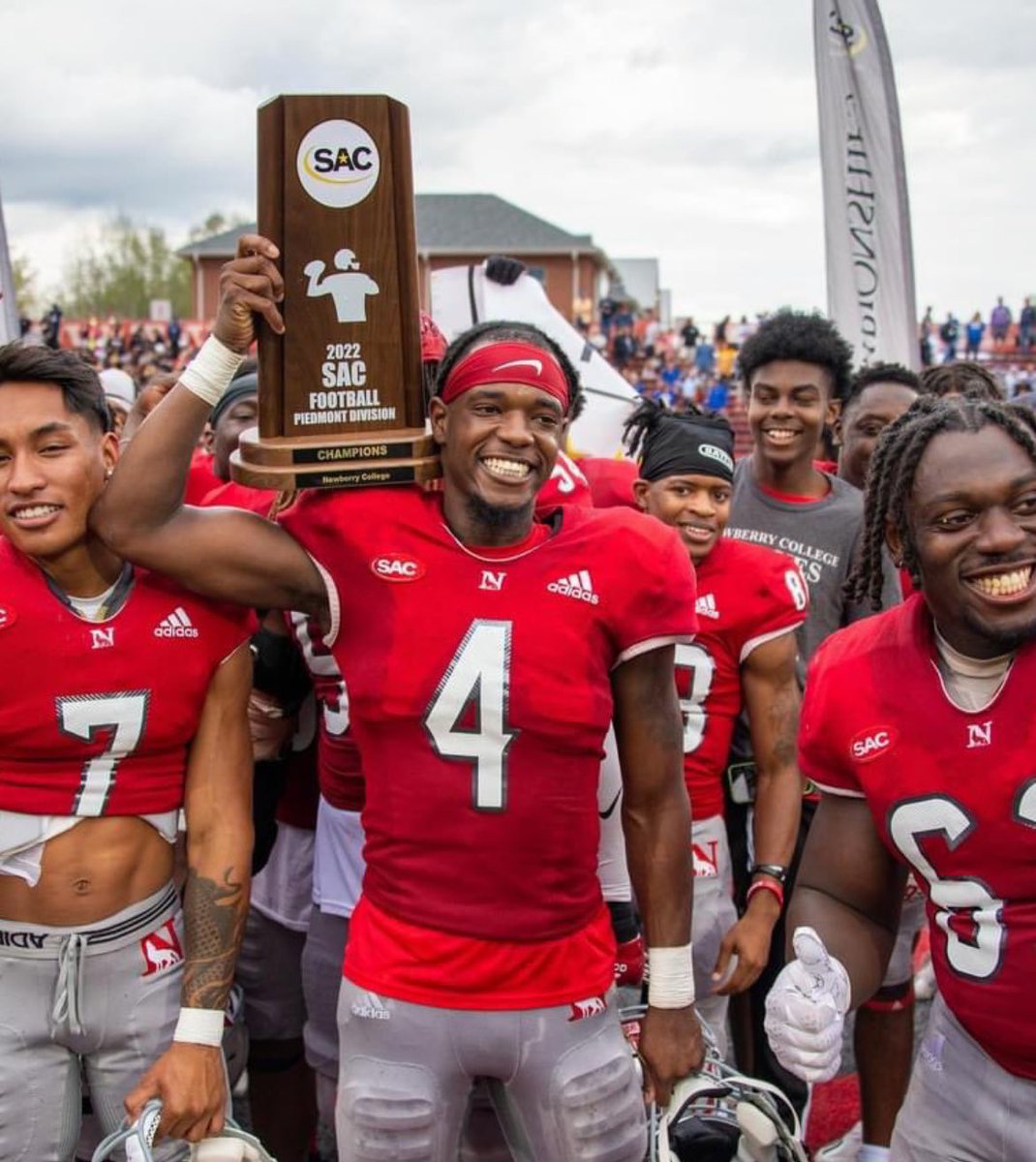 _Aarong1's tweet photo. After a great conversation with @FloarsRandy I’m blessed to receive my 5th offer from Newberry College #GoWolves @Gator_Athletics @PatrickKoone @DAWGHZERECRUITS @Newberry_FB @RBGatorFootball @CoachBHardin https://t.co/1RKPaWSVBj