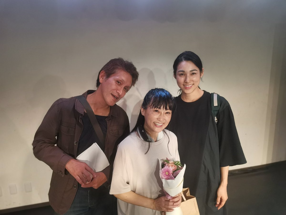 「#小夏の青春」を観劇。

小さな身体から、どんどん溢れるエネルギーが感じられて、めちゃくちゃアツい舞台でした！
#木村夏子
#ひとり芝居
#つかこうへい
#高円寺Ksスタジオ