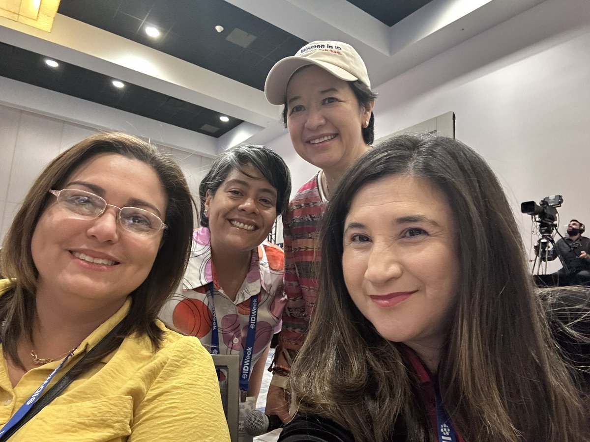 NancyVir's tweet image. Casa llena en Women in ID breakfast @IDWeekmtg @IDSAInfo @UN_Women 
Linda conversación, mujeres lideres, sus/nuestras historias y experiencias🤘🏽cerrando brechas, abriendo espacio…camino
Mujeres en Enfermedades Infecciosas🥰 @fadul_nada @ritinrojas 
 #SheforShe 
#HeforShe 
🆔🫶🥰