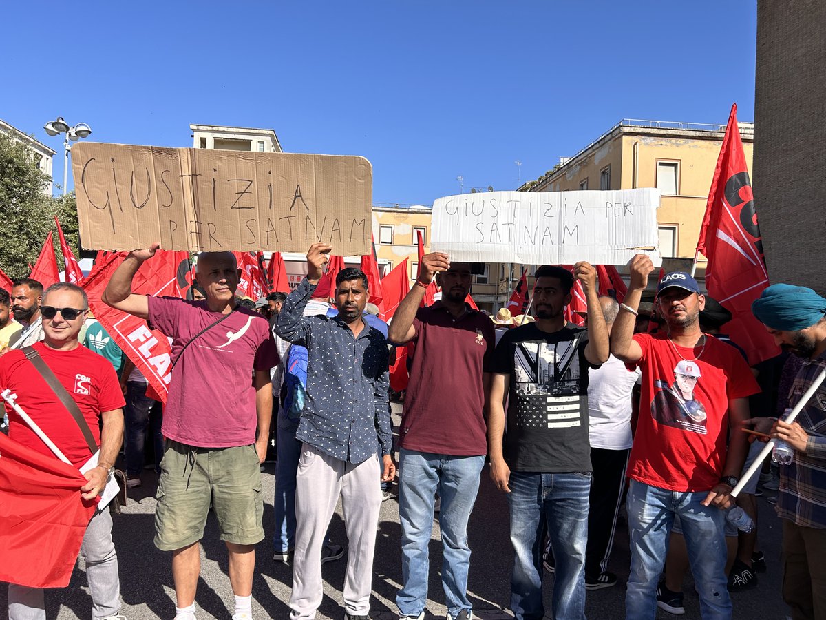 la_lettura (@la_lettura) on Twitter photo I nuovi miserabili. «La Lettura» tra i braccianti dove 4 mesi fa è morto l’indiano Satnam Singh in un reportage da Latina di <a href="/Ferracut/">Angelo Ferracuti</a>; la rabbia dei poveri in Gran Bretagna e Usa raccontata in due libri; il musical tratto dal romanzo di Victor Hugo bit.ly/3BT688X I nuovi miserabili. «La Lettura» tra i braccianti dove 4 mesi fa è morto l’indiano Satnam Singh in un reportage da Latina di <a href="/Ferracut/">Angelo Ferracuti</a>; la rabbia dei poveri in Gran Bretagna e Usa raccontata in due libri; il musical tratto dal romanzo di Victor Hugo bit.ly/3BT688X