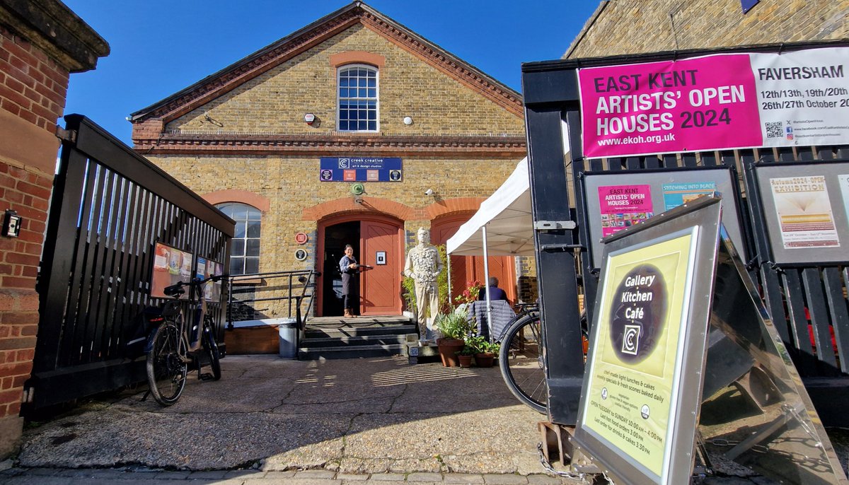 2nd #Weekend to see East Kent Artists Open House <a href="/ArtistsOpenHous/">Artists'Open Houses</a>* places +Our Lower Gallery = Venue no.2 #EKAOH #Faversham Trail (Sat19th/Sun20th + 26/27th Oct still to go) = many studio-holder artists aka 'Collective-15' downstairs. *website ekoh.org.uk #OpenStudios