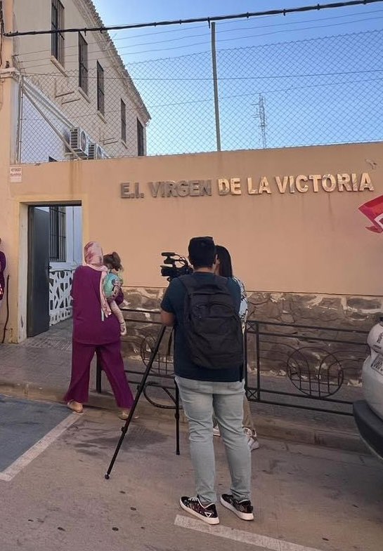 ondaceromelilla's tweet photo. 🟢@melillaccoo denuncia la contratación de trabajadoras de la empresa Koala Soluciones Educativas S.A. para sustituir a empleadas públicas que prestan servicio en la Escuela Infantil Virgen de la Victoria. https://t.co/vsiy95qxDZ https://t.co/2zmTOlKH5e