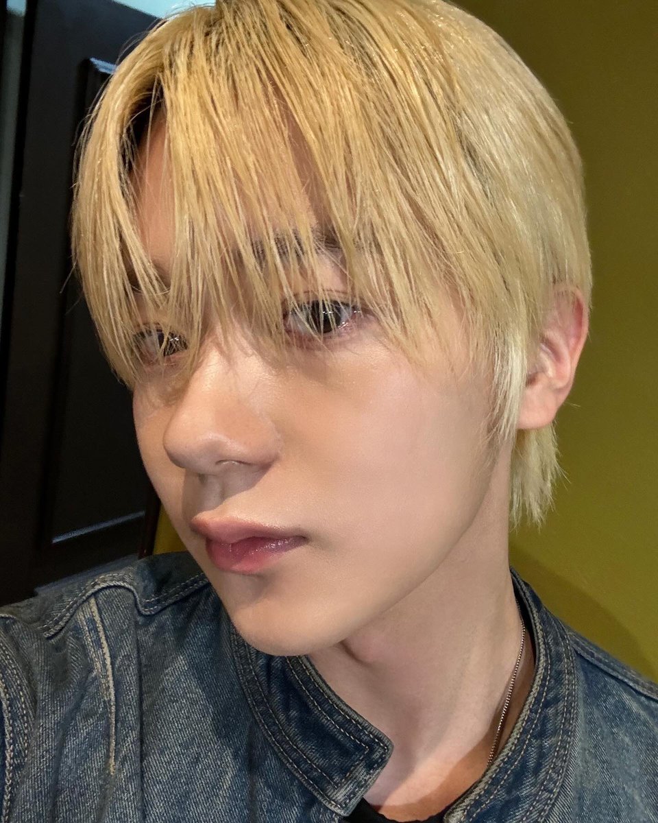 ForXLuccy's tweet photo. Yechan Ig post update✨

#예찬 #YECHAN 
#OMEGA_X #오메가엑스 https://t.co/QlwSFypoJx