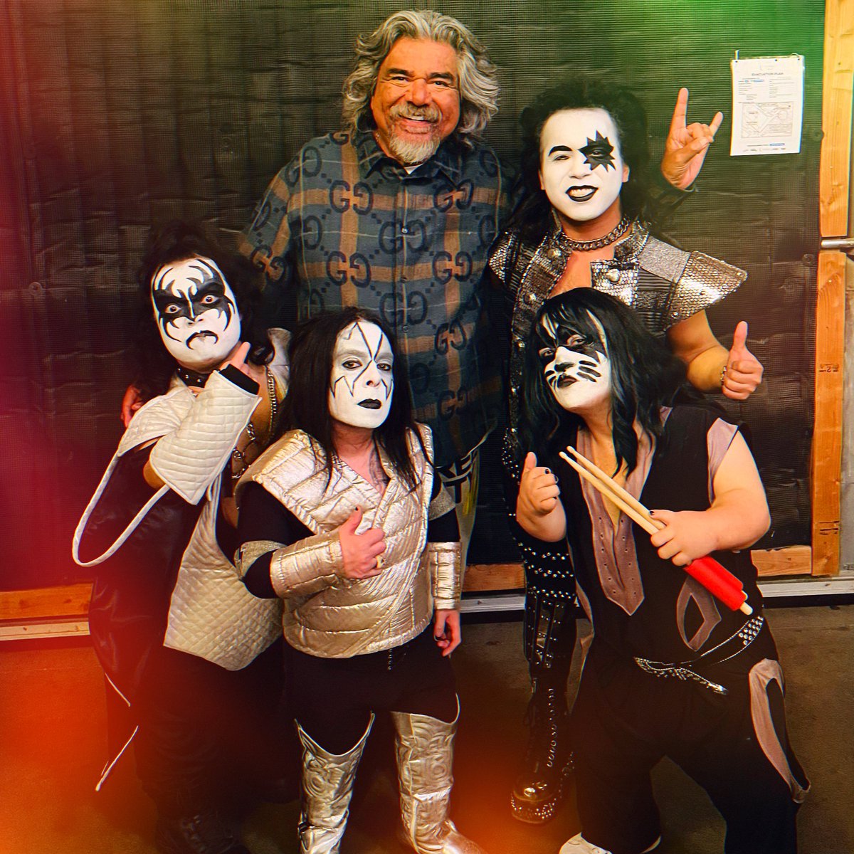 MINIKISS tweet media