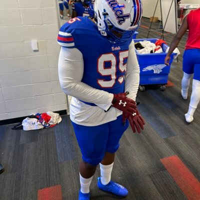 JUCOFFrenzy's tweet photo. 2025 (@bluedragonsfb) JUCO DT @JakwonMcginney was offered by ODU @ODUFootball 
HL https://t.co/RjieLxngvV https://t.co/H2FFdcPVMK