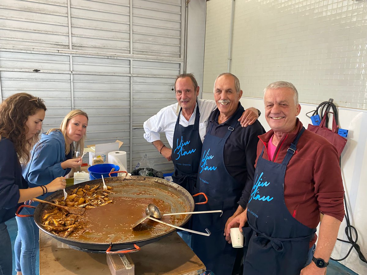 GRMAR_UdG's tweet photo. Acabem la Jornada amb un suquet fantàstic a la mateixa llotja que ens ha acollit. Moltes gràcies als cuiners i a tots els participants! 🐟🐟🐟 https://t.co/jTiEwKWZLZ