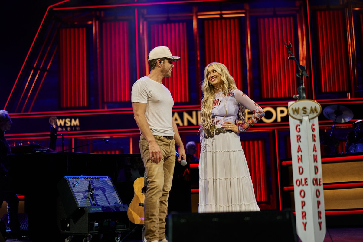 Dustin Lynch tweet media