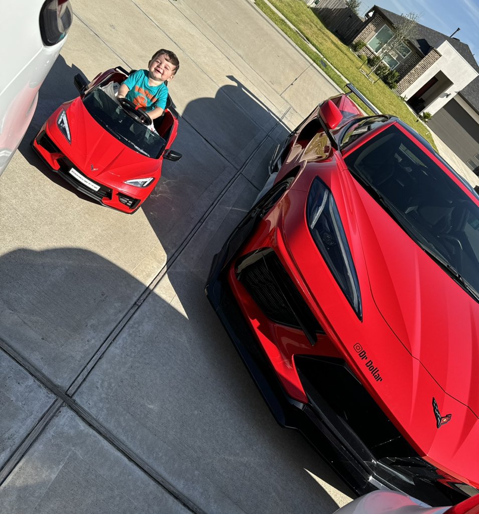 itsdrdollar's tweet photo. This is what winning looks like!

Blessed! https://t.co/4ws8noPrNN