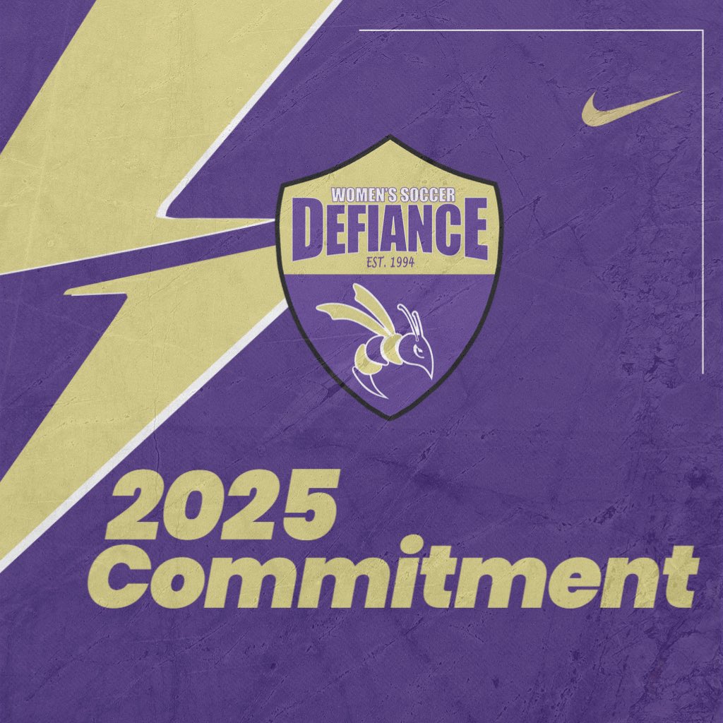 DC_WSOC's tweet photo. Another day, another opportunity to improve! Can't wait to see what our new 2025 Commit brings to the field next Fall! #StingersUp🐝 #YellowJackets https://t.co/wbBkZuQ36y