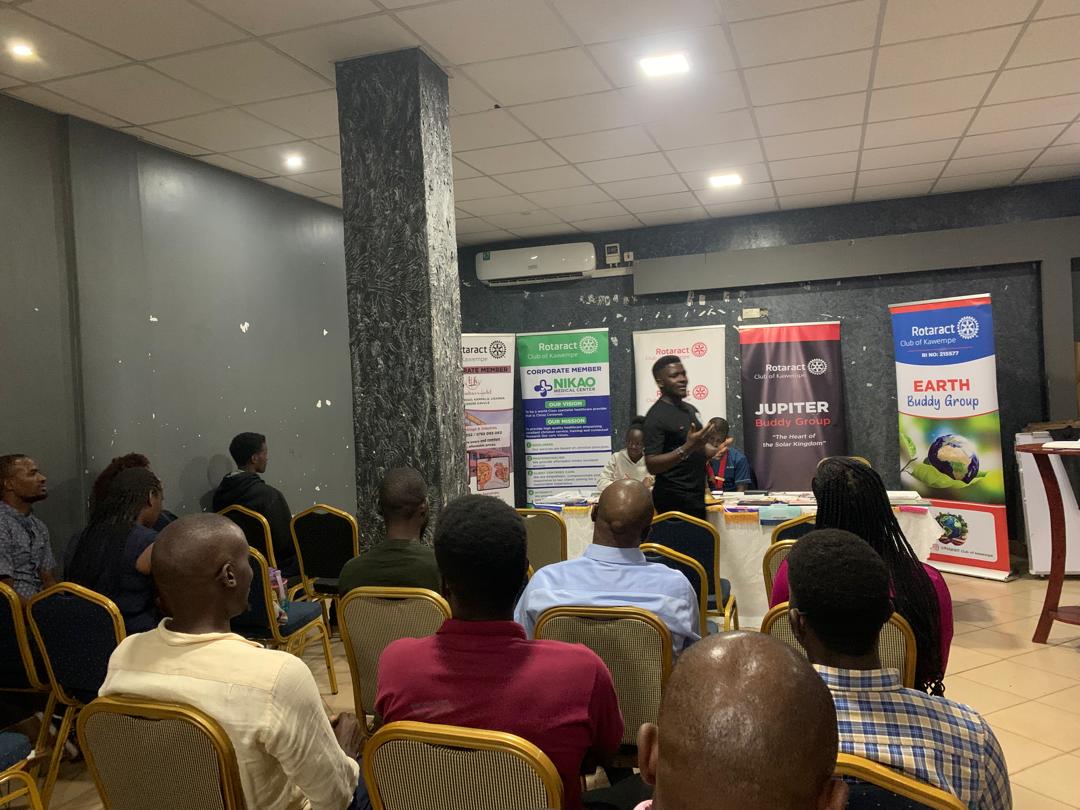 Community service is voluntary work aiming at solving a societal problem . Most times we get our own resources to better lives of our people. #KawempeMeetups #Rotary #Rotaract