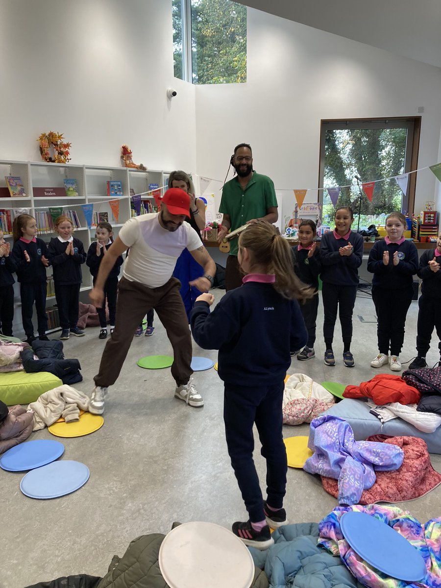 Scoil na gCailíní tweet media