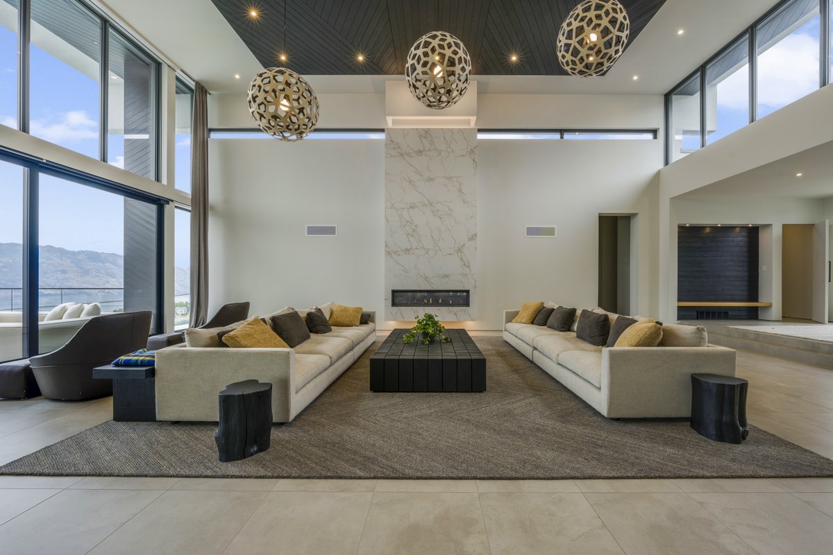 Just got our hands on one of the most sought-after homes in West Kelowna—brand new and pure luxury. Ready for its first guests to enjoy those stunning lake views. Not many like this one out there. 🌊📷 #KelownaLiving
restnest.ca/properties/lak…