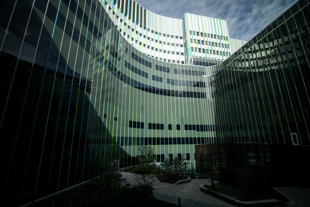 calgaryeconomic's tweet photo. Calgary's Arthur J.E. Child Comprehensive Cancer Centre opens on Oct. 28, solidifying our city’s leadership in the life sciences sector and offering unparalleled patient care and research opportunities. Read more ➤ https://t.co/oy3I3Fi1mZ

#LimitlessTogether #BlueSkyCity https://t.co/wFGx2kxgEv