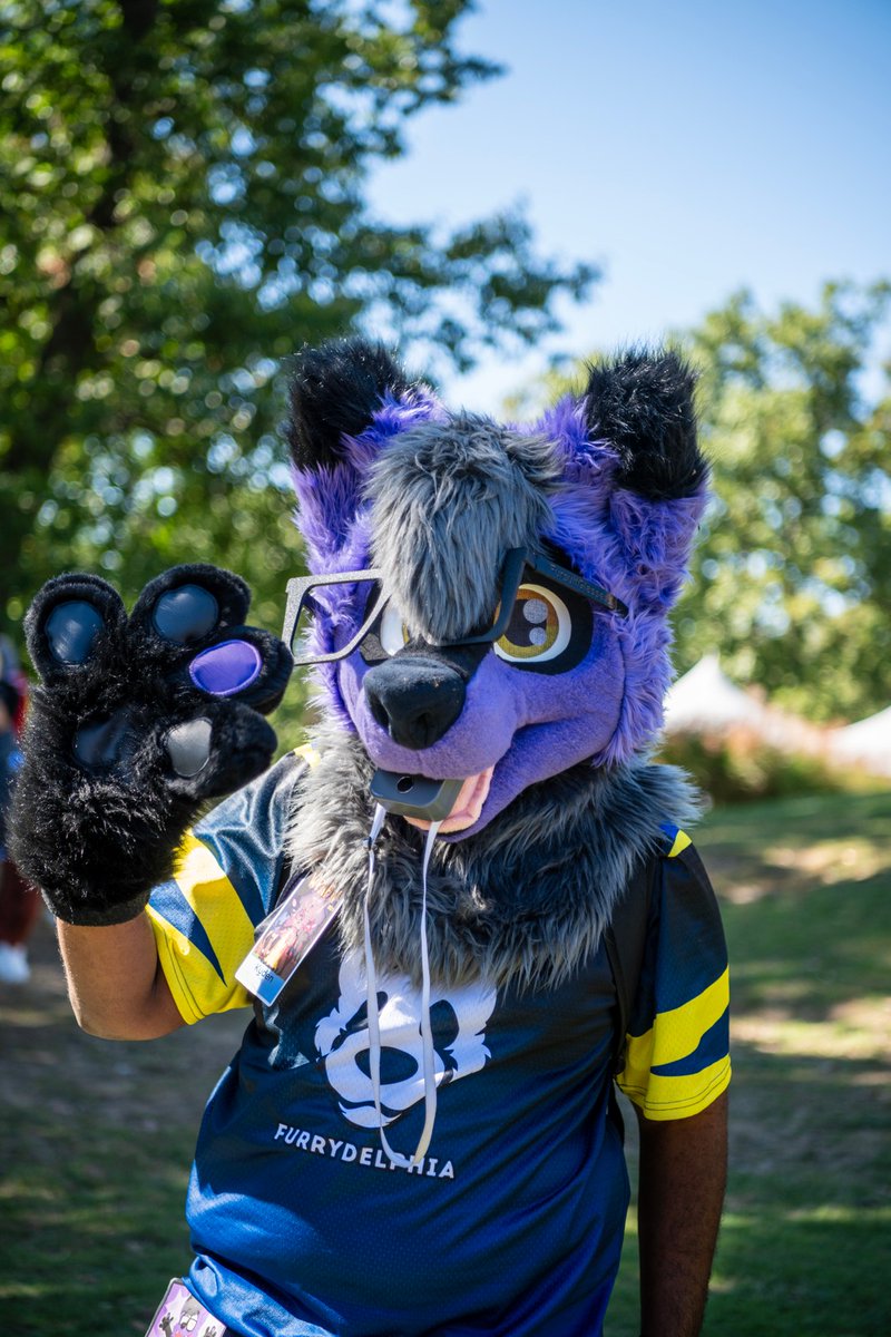 Happy #FursuitFriday everyone