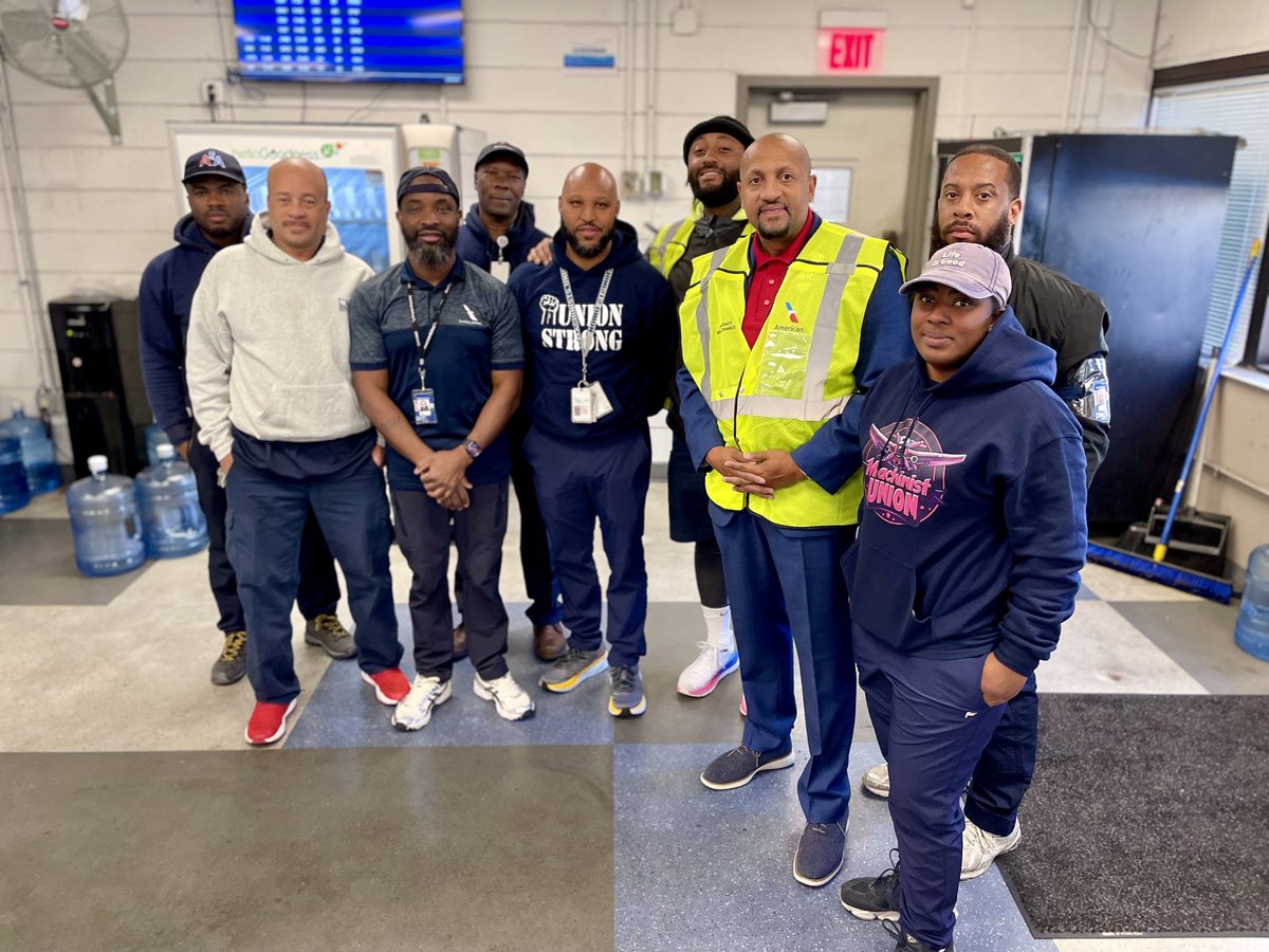 IAM_Union's tweet photo. IAM Legislative & Political Director Hasan Solomon joined @IAM_Local_1776 members this morning at the Philadelphia Airport to deliver a key voter education message and some encouragement to get out the vote for our pro-worker presidential ticket! 🇺🇸🗳️ #IAMforHarrisWalz #IAMvoting https://t.co/75tBLzUXEe