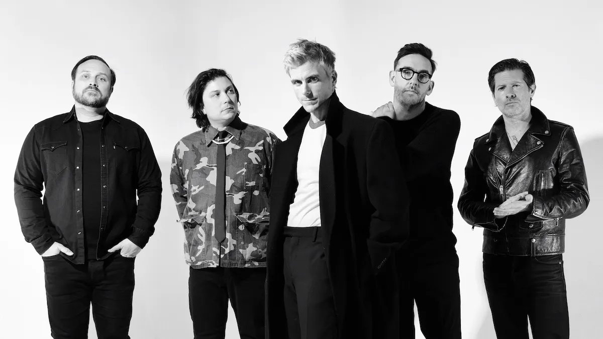 L.S. Dunes, the supergroup featuring members of My Chemical Romance, Coheed and Cambria, Thursday, and Circa Survive, are releasing their sophomore album early next year.

Hear their latest single, “Machines” → cos.lv/9OTV50TOzk0