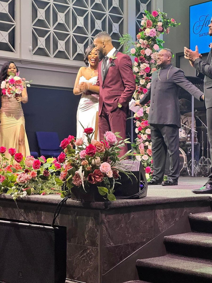 yg_trece99's tweet photo. I married my best friend 21days ago!!💍❤️ https://t.co/ISH8pXYI4i