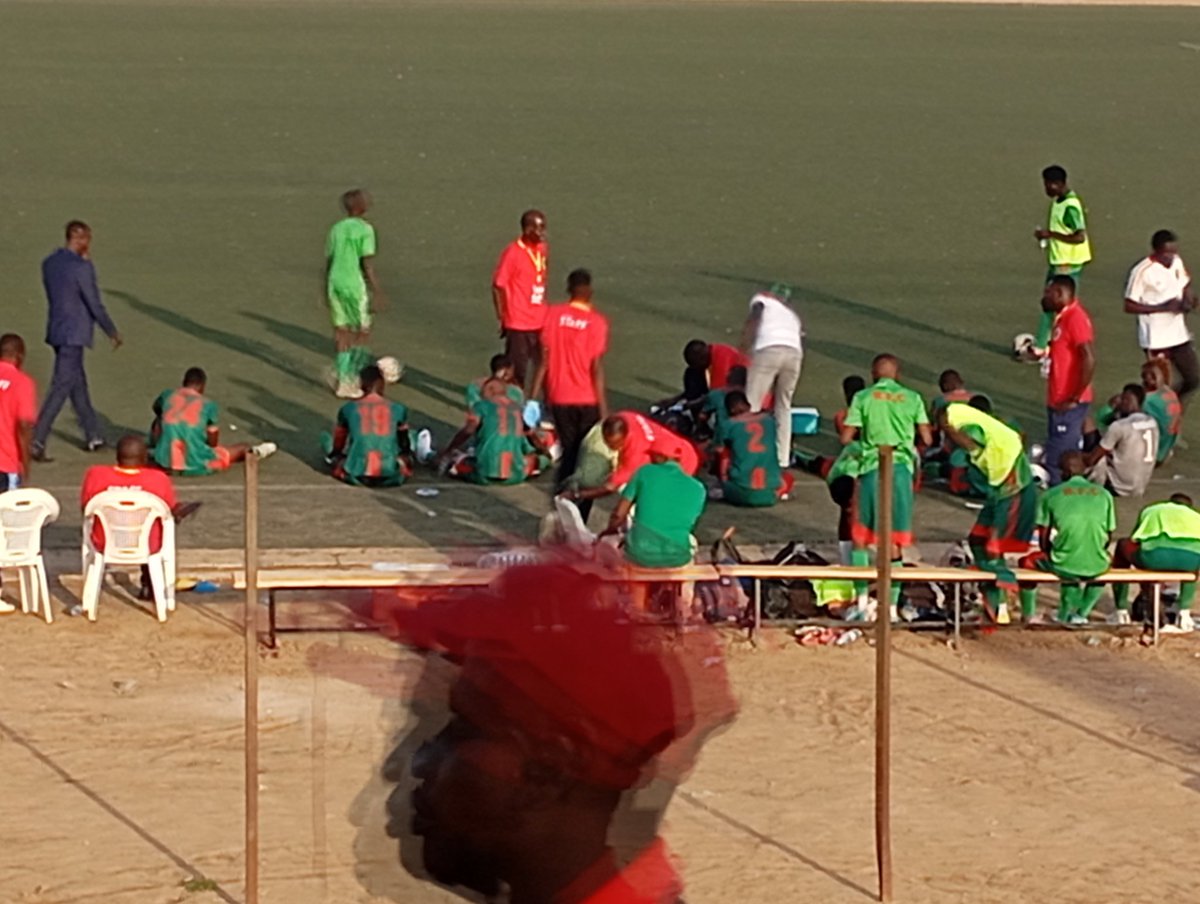 a_abakora's tweet photo. En live de stade de Paris Congo ... Match d'ouverture du championnat de la ligue de Ndjamena.. #RFC / #Galaktic FC ... #LPFN ... #Tchad https://t.co/di8KDUNXqa