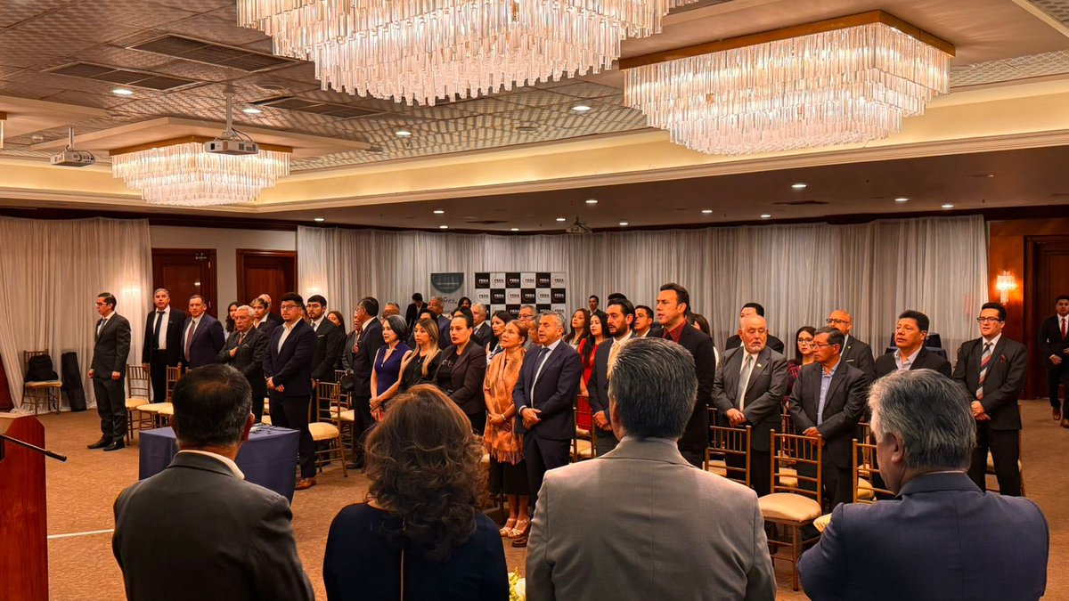 Este 16 de Octubre vivimos una  emotiva velada, acompañados por más de 50 Agentes de Aduana que se sumaron a la celebración de estos 39 años de vida institucional. 🙌✨ 

Aquí les compartimos algunas fotos de esta noche inolvidable, 📸🎂

feda.com.ec/index.php/2024…