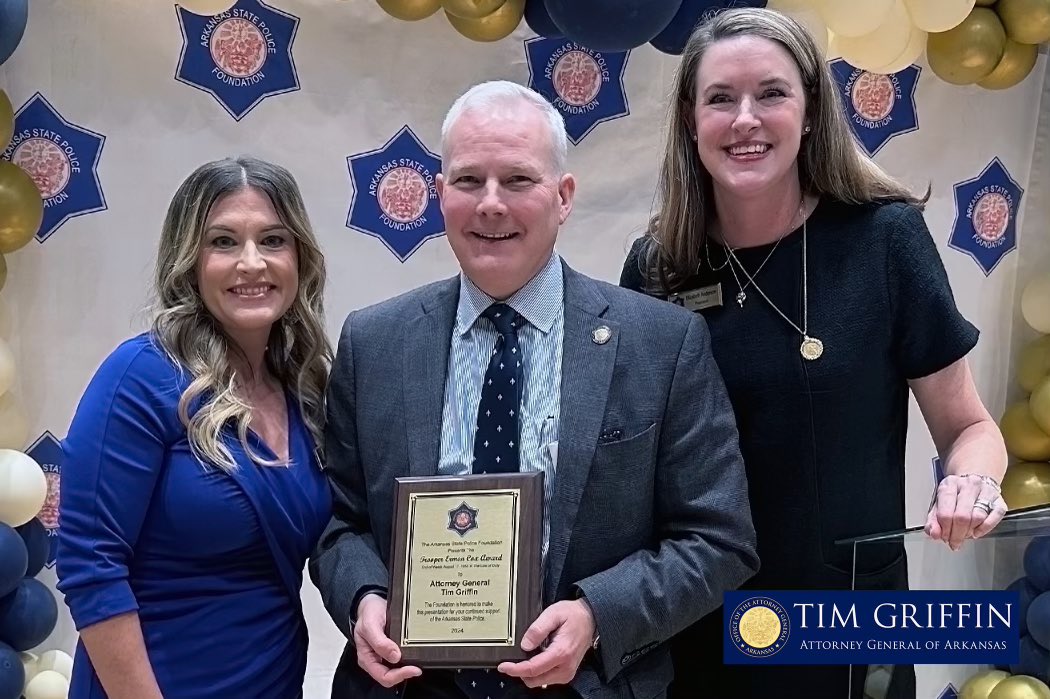 Attorney General Tim Griffin (@agtimgriffin) on Twitter photo Thank you to Governor @sarahhuckabee Sanders for opening her home last night for the <a href="/ARStatePolice/">Arkansas State Police</a> Foundation Annual Appreciation Dinner.
It was great to see my good friend Randy Lann from <a href="/CowboysTGN/">Tailgate Nation</a> doing his part on the grill to support the Troopers, citizens, and spouses Thank you to Governor @sarahhuckabee Sanders for opening her home last night for the <a href="/ARStatePolice/">Arkansas State Police</a> Foundation Annual Appreciation Dinner.
It was great to see my good friend Randy Lann from <a href="/CowboysTGN/">Tailgate Nation</a> doing his part on the grill to support the Troopers, citizens, and spouses