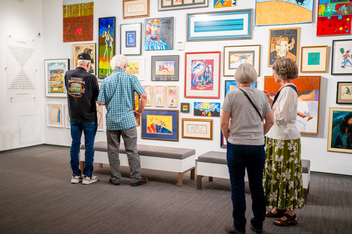 Have you visited the Washington Pavilion Fine Arts Center recently? 🎨✨ If you haven’t, now’s the perfect time to check out the latest exhibits and performances! Support local art and immerse yourself in creativity. Tag a friend you’d like to take along! 👇