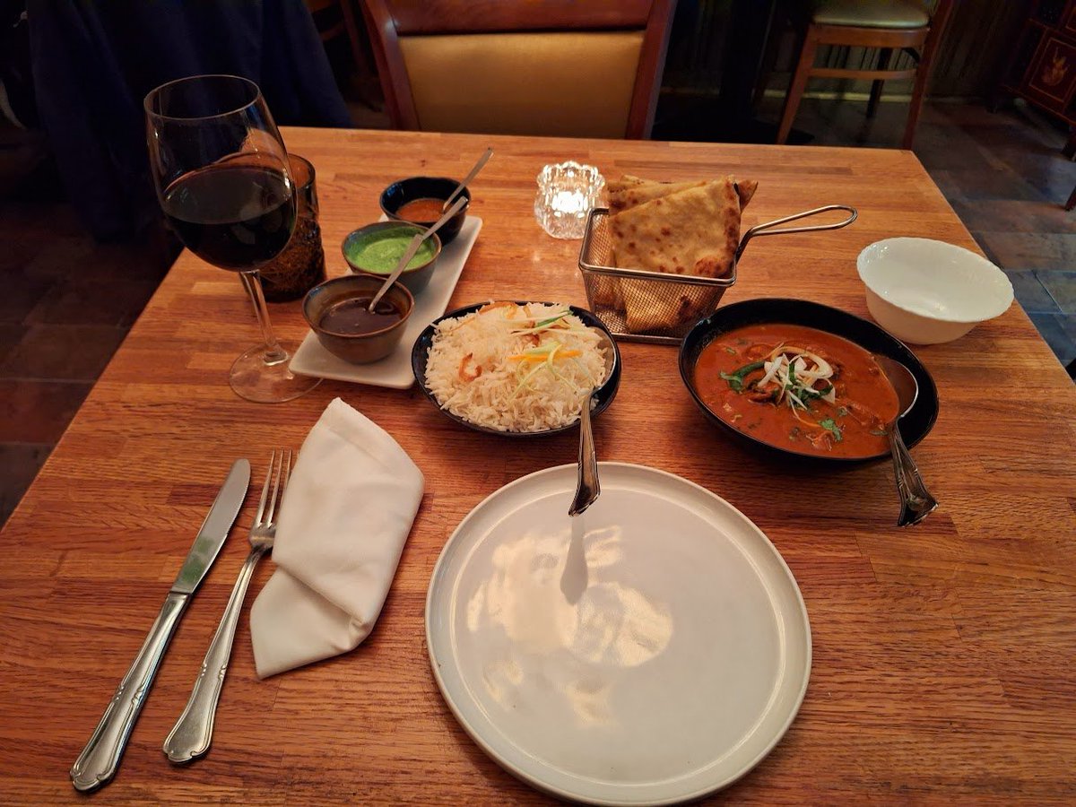 Best Indian in Madrid. Indian Aroma. The King of Spain even eats here. C. de Ventura de la Vega, 6, Centro, 28014 Madrid. Best Vindaloo 2024