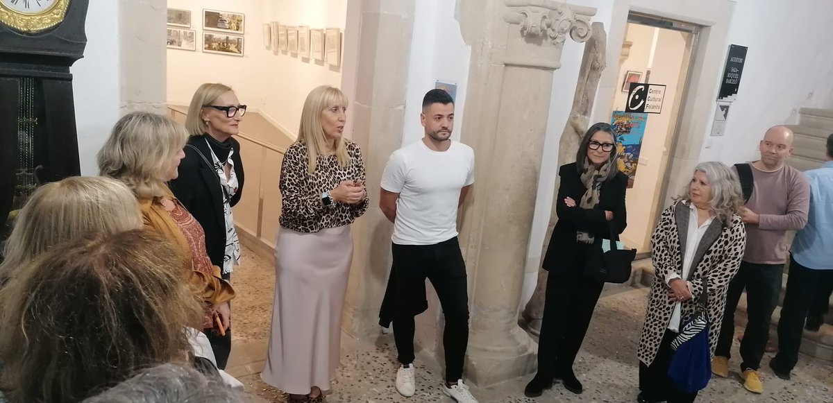 SolerCatalina's tweet image. 1,2,3…fira des pebre bord 🌶️, inauguració de l’exposició de Javier Marisca, nit de les espelmes i per acabar es variat de sempre #felanitxéslasevagent #orgullfelanitxer