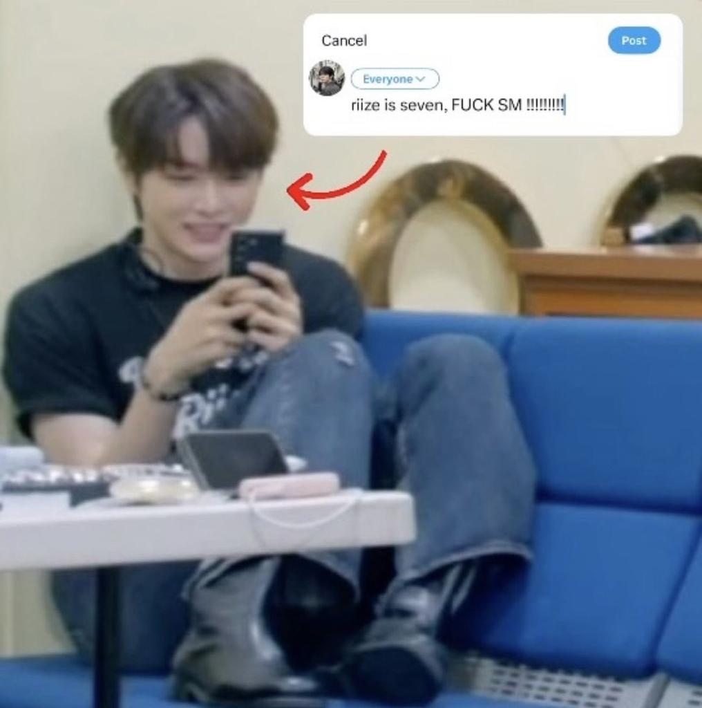 firefliesly's tweet photo. x: es un montón lo que están haciendo, los chicos se van a sentir mal 🥺

el riize más tranquilo cuando agarra su teléfono: https://t.co/tUyCz3mPHX