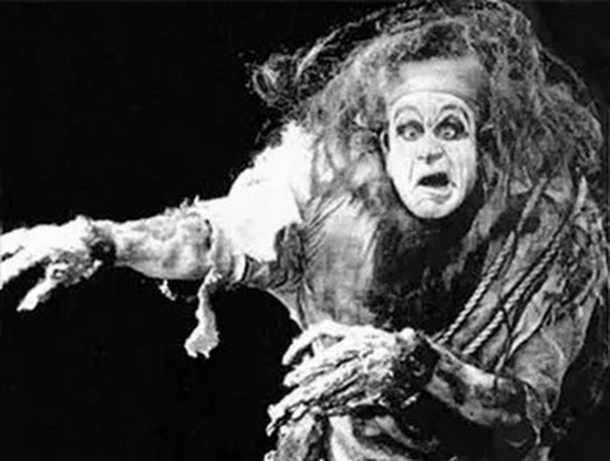 NilesEssanay's tweet photo. Saturday, October 19, 7:30pm  - SPOOOOOKEY COMEDY SHORTS NIGHT - Greg Pane, Piano

HAUNTED SPOOKS (1920) Harold Lloyd
HABEAS CORPUS (1928) Laurel &amp; Hardy
FRANKENSTEIN (1910)
FRAIDY CAT (1924) Charley Chase 
THE HAUNTED KITCHEN (1903)

#silentfilm #halloween #spooky #spoooky https://t.co/slqA20SpD1