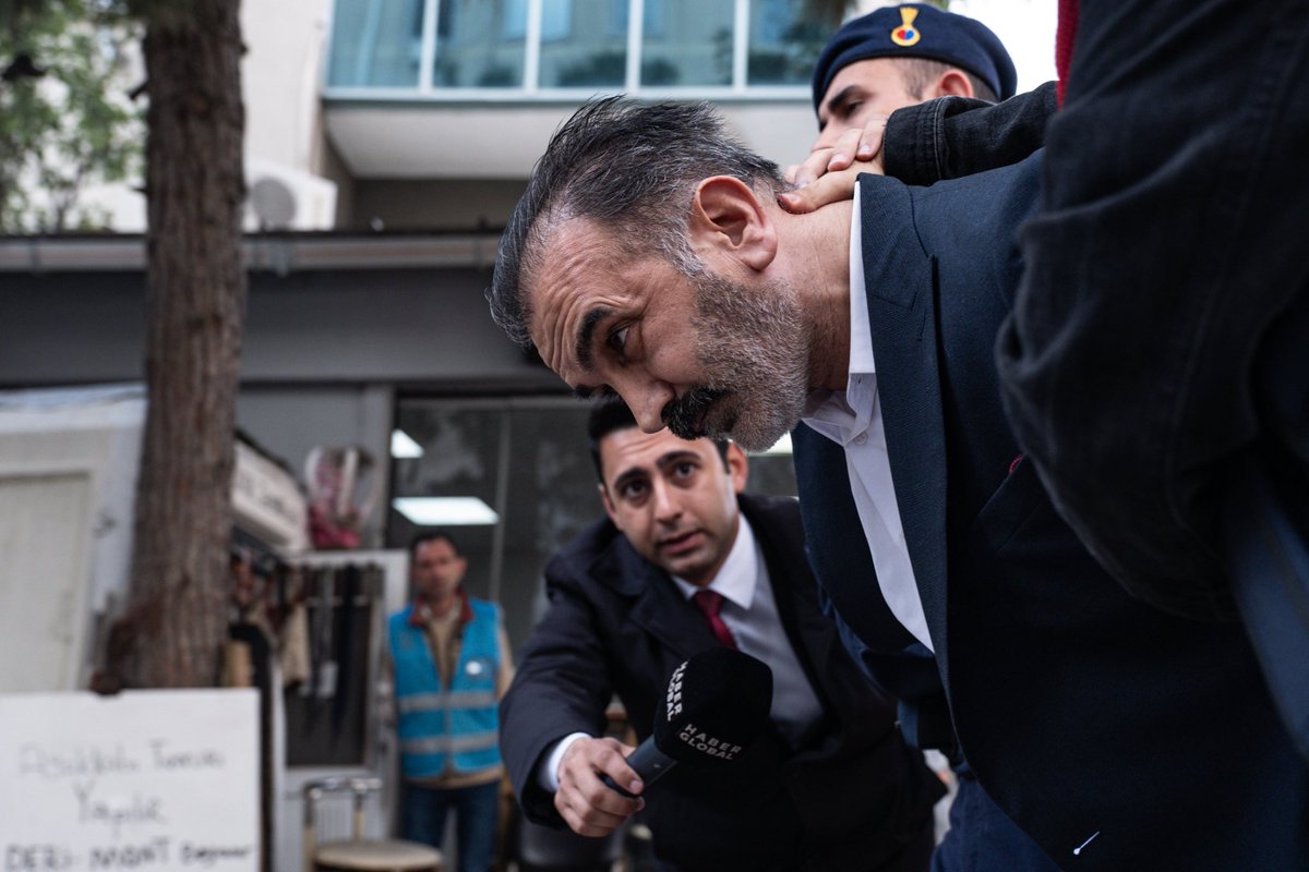 tpz_46's tweet photo. Geçmiş hiçbir çağın bu çağ kadar kötü olduğunu düşünmüyorum. Hiçbir neslin bu insanlar kadar kötü olduğunu düşünmüyorum. Hiçbir savaşın bu çarpık düzen kadar kötü olduğunu düşünmüyorum. Hiçbir tarihi utancın bu dönem kadar rezil olduğunu düşünmüyorum.
#bebekkatilleri https://t.co/jDzqQh5f7i
