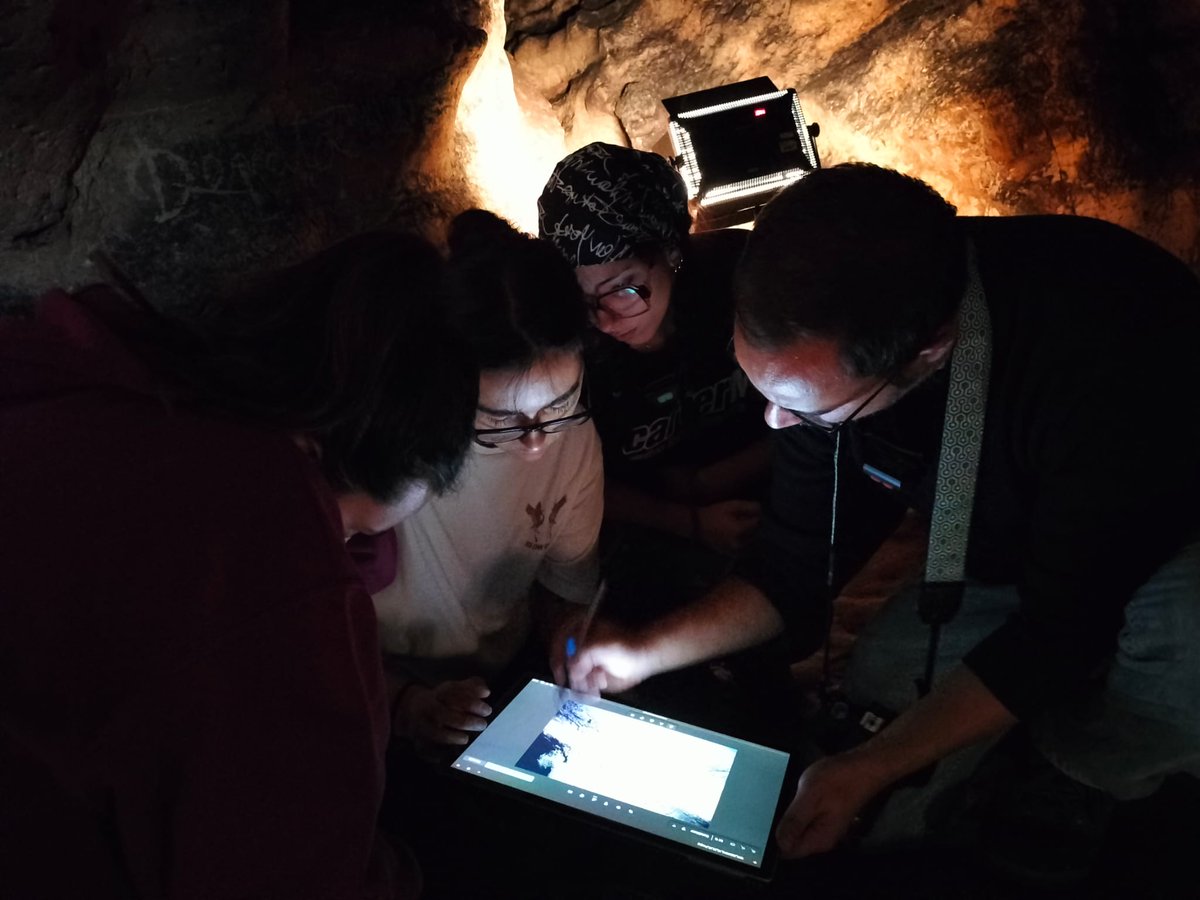 MULTIPALEOIBER1's tweet photo. New field season at Los Casares cave focused on rock art recording! @ERC_Research @culturaenclm @UAHes @AytoRiba https://t.co/f4j5Tb5nw0