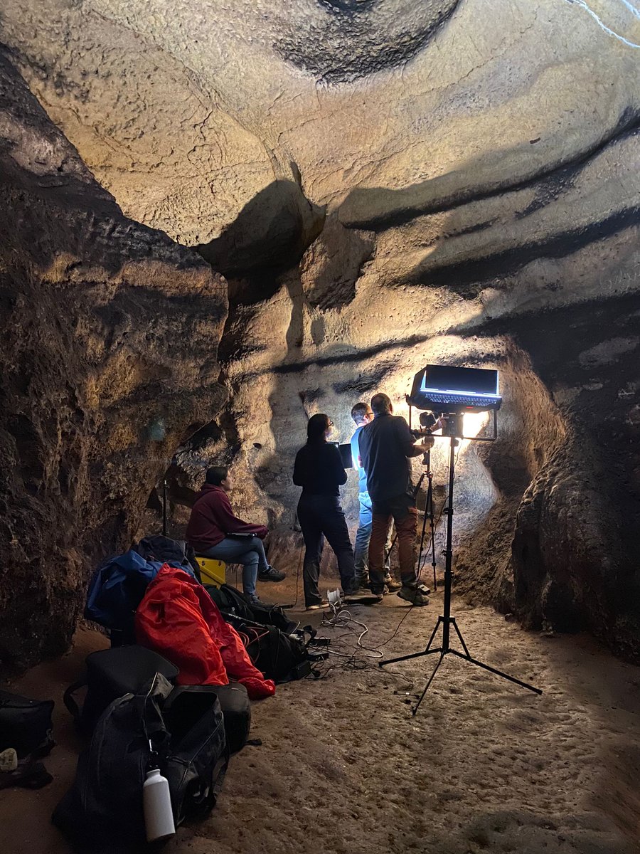MULTIPALEOIBER1's tweet photo. New field season at Los Casares cave focused on rock art recording! @ERC_Research @culturaenclm @UAHes @AytoRiba https://t.co/f4j5Tb5nw0