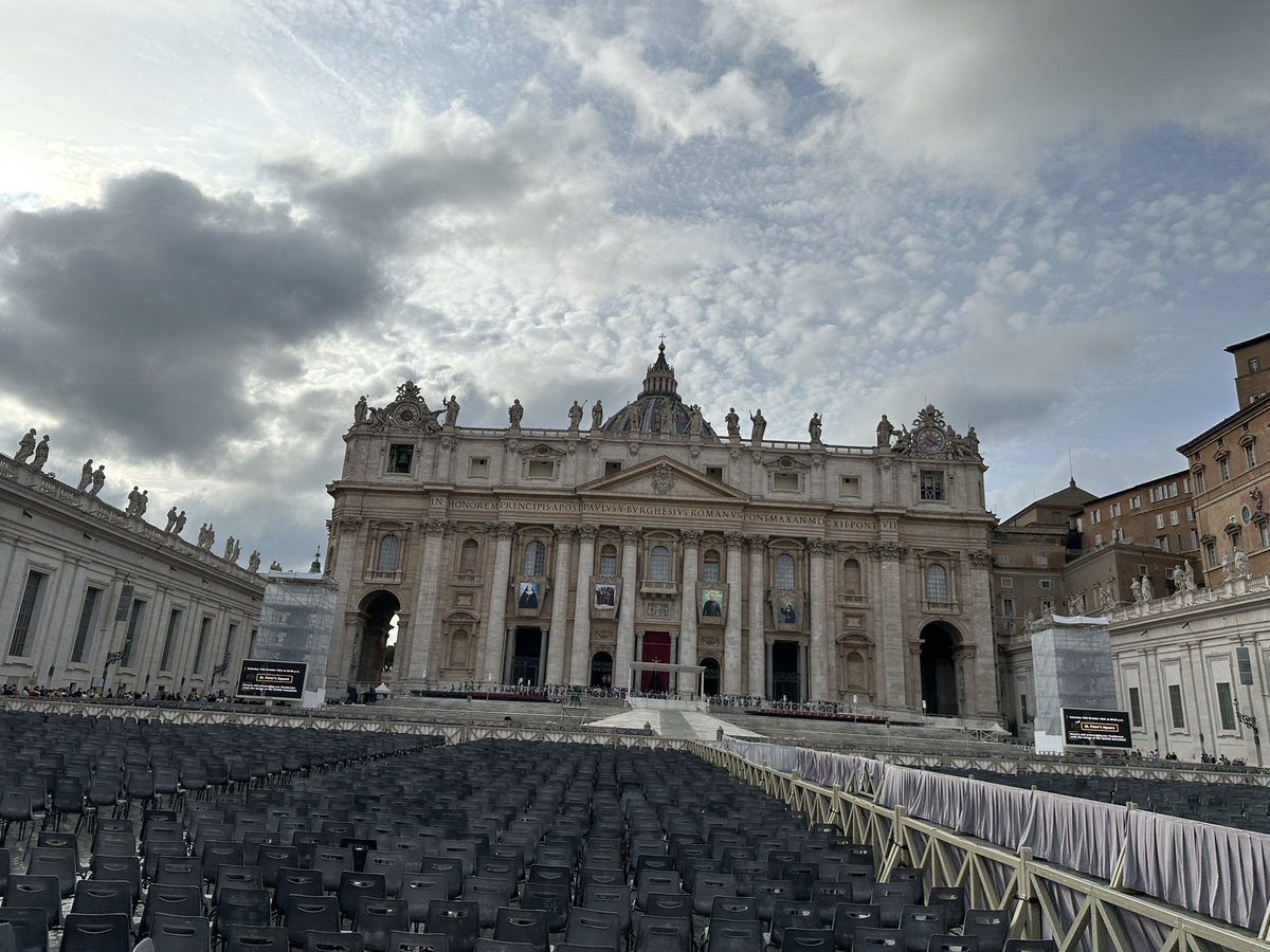 Flames712's tweet image. One of my last days in Italy after getting in Sunday. One of the best days we’ve had after exploring the rest of Rome today.