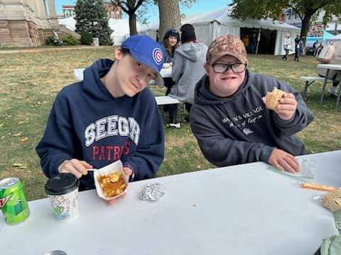 troywaldro3569's tweet photo. Part 2 of the Rockville Indiana covered bridge event that was 2 days ago and was so fun. I can't wait for more events happening this month https://t.co/fRSHwKFuxK