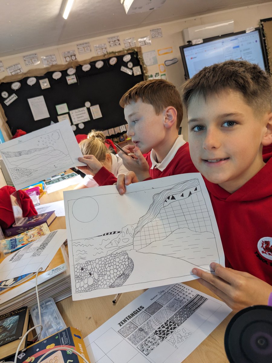 SanSior's tweet photo. Dydd Gwener Gwych yn Dosbarth Enlli. Fantastic Friday in Dosbarth Enlli. 

Mwynhewch y penwythnos. https://t.co/qYXFOvaqUC