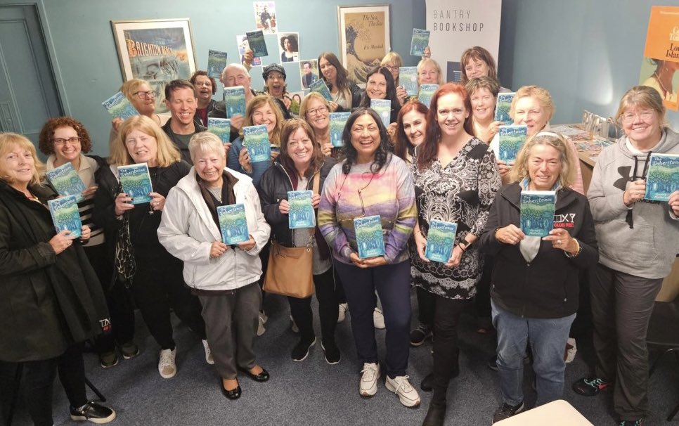 CauveryMadhavan's tweet image. Thank you @BantryBookshop for hosting a wonderful bookclub meeting with @heyheyoshea and the members of #ClubRed,  a travelling bookclub from Boston! 
📚✈️ #TheInheritance 📚✈️