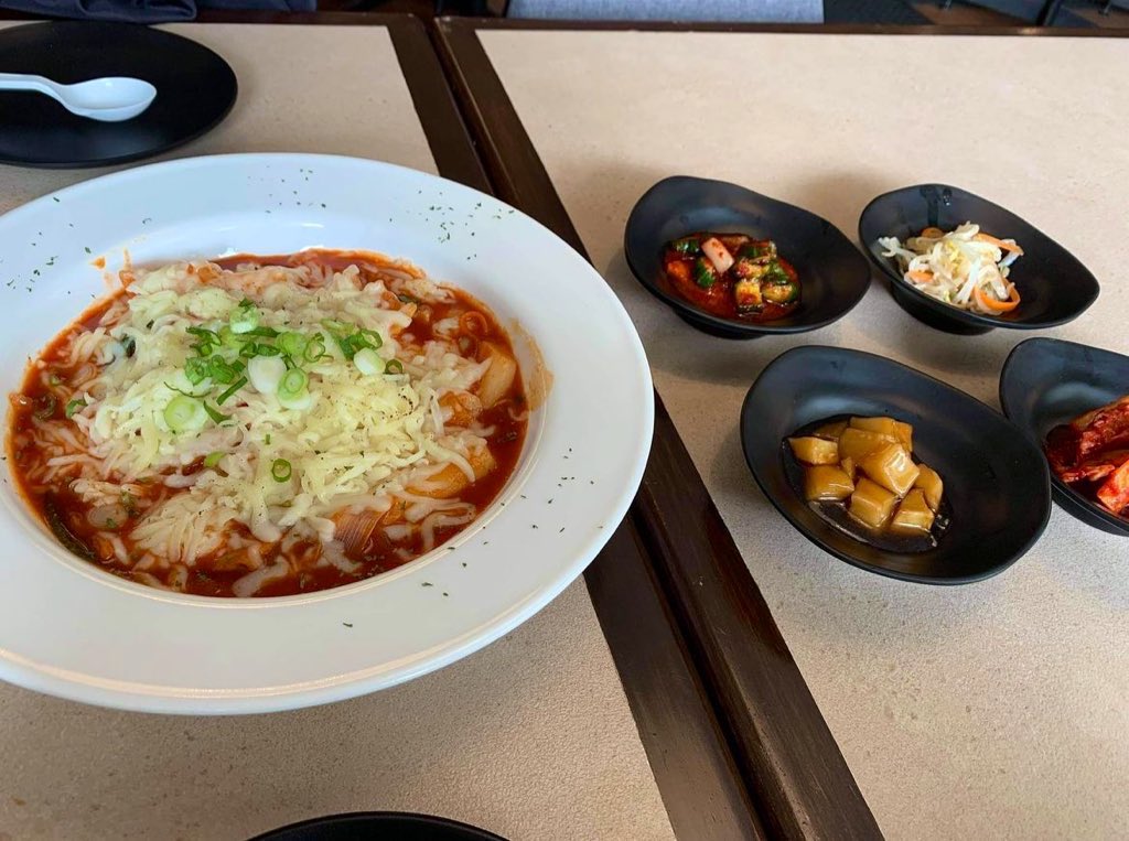 letsgokwcregion's tweet image. 🍽️ Kims Kitchen, Waterloo, ON

Good yet affordable Korean food! 😍
I always keep coming back to this place! 🥢
.
.
.
.
#KoreanChicken #KoreanFood #Waterloo #KWCregion