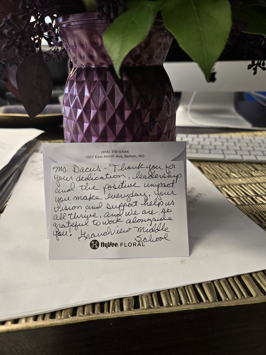 Thank you <a href="/GrandviewMiddle/">Grandview Middle School</a> for the beautiful flowers for Principals Month. 
#PrincipalsMonth
#October