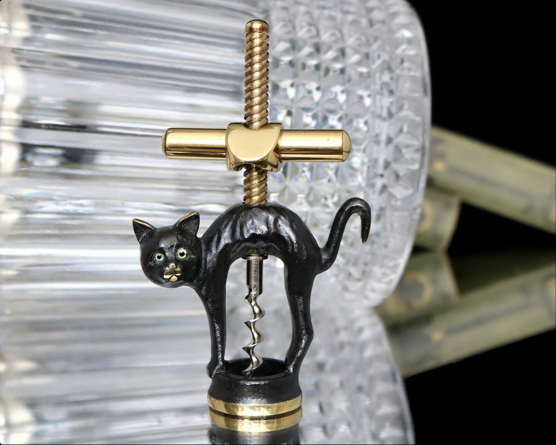 ArmoireAncienne's tweet image. Bronze Wine Opener in Cat Design - WALTER BOSSE, Austria 1950s by ArmoireAncienne dlvr.it/TFVCnN #BronzeWineOpener #WalterBosse #CatDesign #VintageBronze #GreenPatina