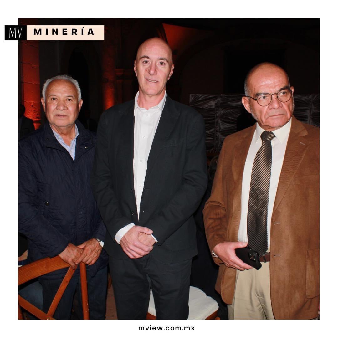MVIEW_MX's tweet photo. #Minería | Capstone Copper realizó la presentación de la “Guía de Biodiversidad de la Unidad Cozamín”.
Abel González gerente de Capstone Copper, expresó que este trabajo es producto de dos años de investigación.
⏩️ https://t.co/EZjAn0xUGm
#MVIEW https://t.co/cVnSYceLMP