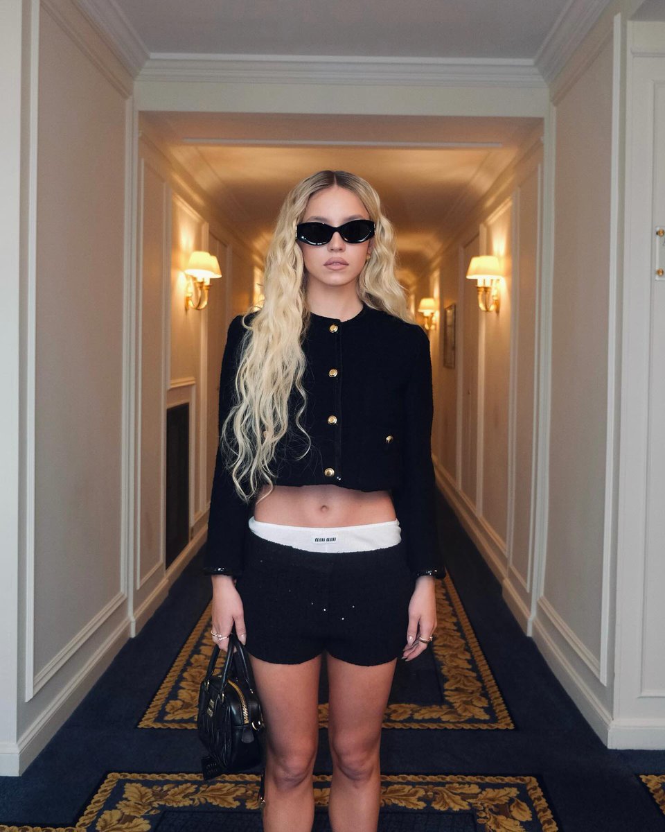 © 𝗣𝗼𝗽 𝗪𝗲𝗹𝗹𝗻𝗲𝘀𝘀 ( #PopWellnessRP)
Fashion Show › #FashionWeekRP › 𝗘𝘃𝗲𝗻𝘁𝘀

News! 🗞️ ･ Read the 𝖺͟𝗋͟𝗍͟𝗂͟𝖼͟𝗅͟𝖾: 𝗡𝗲́𝗺𝗲𝘀𝗶𝘀 𝗦. 𝗥𝗲𝗶𝗱 (<a href="/fireheartvault/">𝖭𝖾́𝗆𝖾𝗌𝗂𝗌 ೫</a>) details to <a href="/RPMiuMiu/">𝖬𝗂𝗎 𝖬𝗂𝗎 ᴿᴾ</a> Spring Summer 2025 in #ParisFWRP <a href="/RPFashionWeek/">𝗙𝖺𝙨𝘩𝗂𝗼𝗇 𝘞𝗲𝗲𝙠 ᴿᴾ</a>