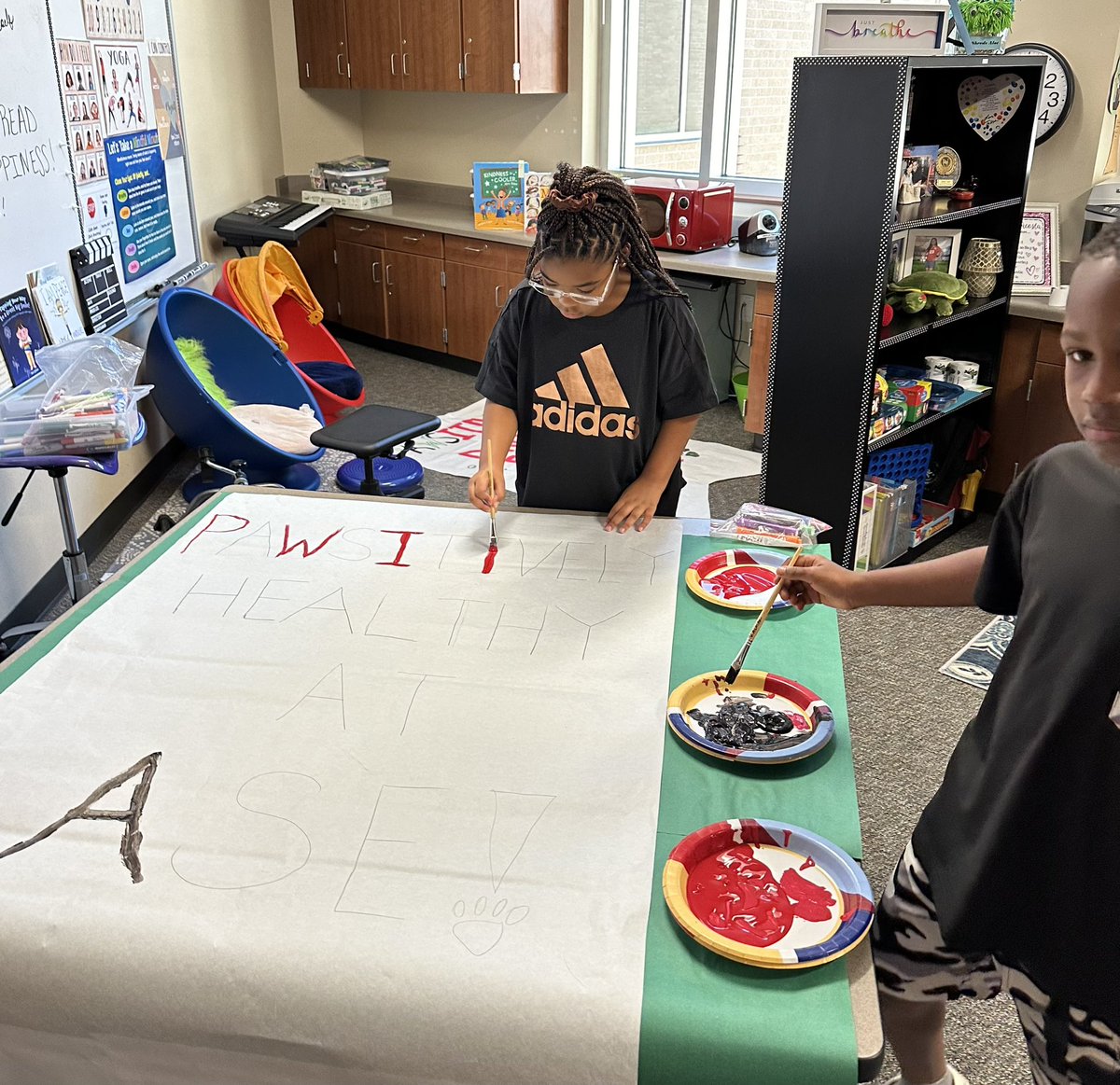 ASE_School Counselor 💚🫶🏽🖤 (@vacosta_ase) on Twitter photo ♥️ASE is getting ready for Red Ribbon Week! ♥️PAC Members did a great job painting the banners. 🐾<a href="/CThompson_ASE/">ASE_Counselor🐾💚🖤</a> <a href="/msmithcounselor/">Matt Smith</a> <a href="/HumbleISD_ASE/">Atascocita Springs</a> ♥️ASE is getting ready for Red Ribbon Week! ♥️PAC Members did a great job painting the banners. 🐾<a href="/CThompson_ASE/">ASE_Counselor🐾💚🖤</a> <a href="/msmithcounselor/">Matt Smith</a> <a href="/HumbleISD_ASE/">Atascocita Springs</a>