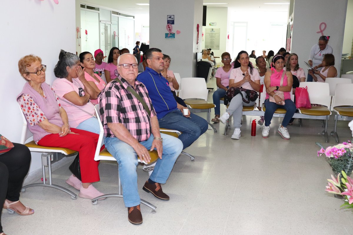 Metrosalud's tweet image. En nuestro #ConsultorioRosado del Centro Integral de Servicios Ambulatorios para la Mujer y la Familia - CISAMF nos unimos para conmemorar el  #DíaInternacionaldelCáncerdeMama.

#Promover hábitos de vida saludable, ayuda a la detección temprana de la enfermedad.

#Prevención