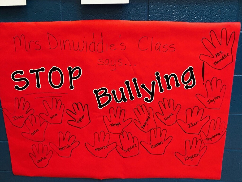SEL in action! 
Fox Road stands against bullying!   Ms. Willis &amp; Ms. Wilson's Kindergarten class created a quilt. Ms. Dinwiddie's 4th grade class has a hand in ending bullying! 😃