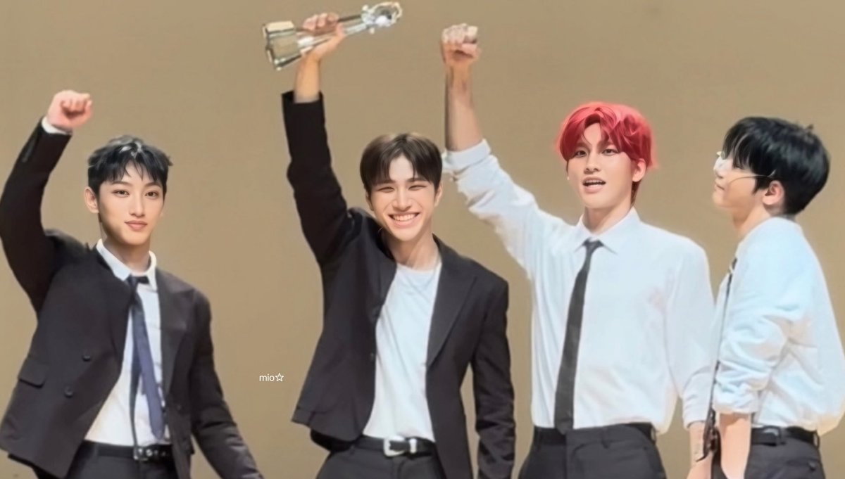 U6JvduYvzMbbhAg's tweet photo. #VANNER #배너
#Automatic
#BURN #Automatic1stWin 

✨✨🫳🫳🫳🫳🫳✨✨
✨✨🐶🦖🐹🐭🦊✨✨ https://t.co/87ucrWsHf2